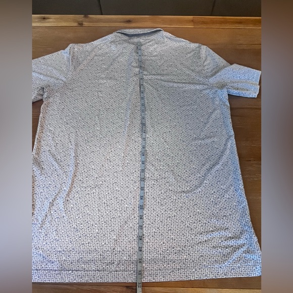 Peter Millar men’s Summer Comfort performance golf polo. AOP cocktails. Large - Picture 7 of 9